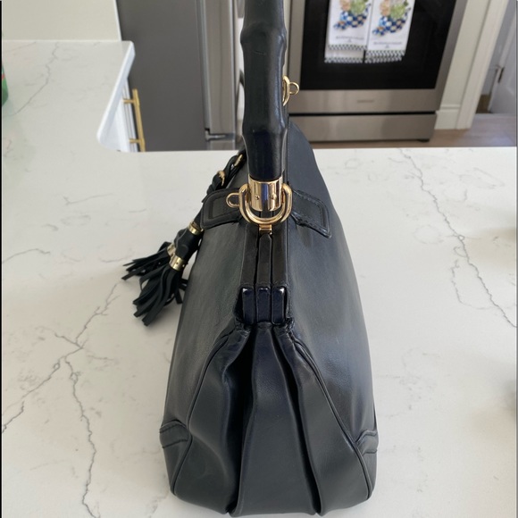 Black Gucci Bamboo Handle Purse - Picture 4 of 15